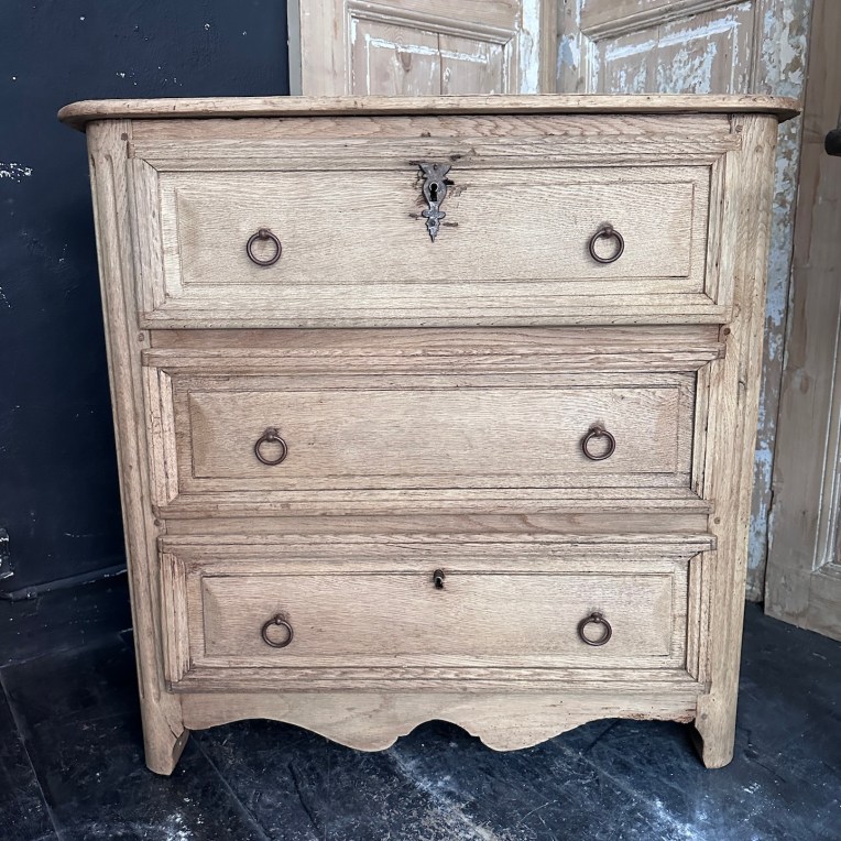 commode én chêne antiquites Lahaye paul bert 